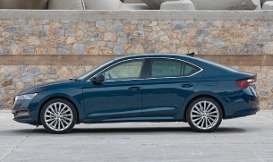 Автомобили лифтбеки в Кемерово